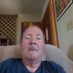 22charlie's Chat & Dating Profile