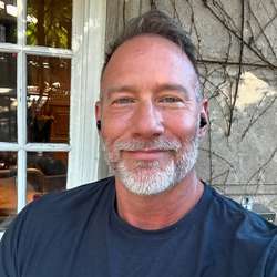 AlexMiller's Chat & Dating Profile