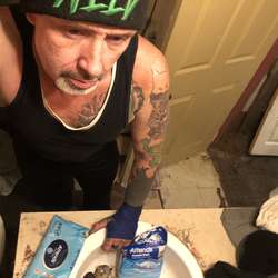 FaceDownAzzUpMcD's Chat & Dating Profile