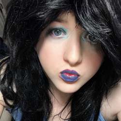 Sissyslutcassie7's Chat & Dating Profile