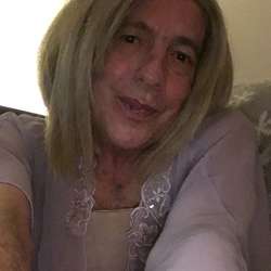 Tiffanydoll's Chat & Dating Profile