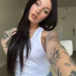 angel123's Chat & Dating Profile